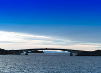 水平充满活力的挪威布里格日落地平线海洋景观背景背景水平充满活力的挪威布里格日落地平线海洋景观