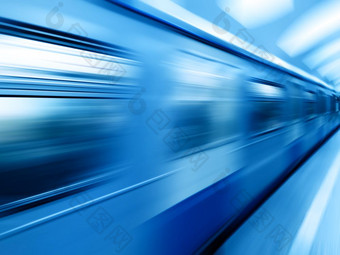 对角蓝色的运动模糊地铁火车背景对角蓝色的运动模糊地铁火车背景