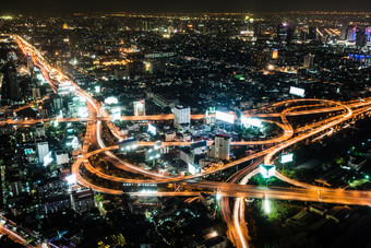 高角视图景观晚上<strong>场景</strong>城市景观看到的明亮的光灯泡的高速公路摩天<strong>大</strong>楼路和地平线住宅建筑曼谷的资本城市泰国亚洲高视图晚上<strong>场景</strong>曼谷泰国