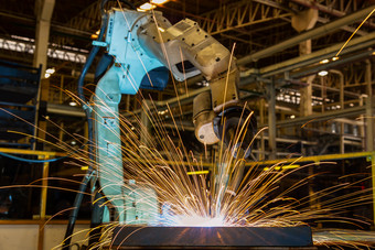 机器人<strong>焊接</strong>车工厂
