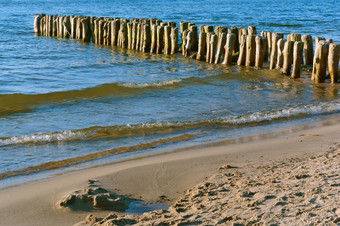 防浪堤使木的防波堤的海海波保护从的防波堤的海防浪堤使木海波保护从
