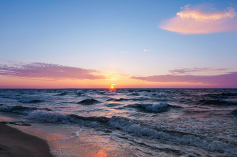 日落的<strong>海滨</strong>的天空紫色的从的日落的天空紫色的从的日落日落的<strong>海滨</strong>