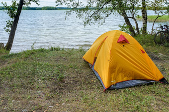 黄色的<strong>帐篷</strong>的海岸的湖旅游<strong>帐篷</strong>的海岸的池塘旅游<strong>帐篷</strong>的海岸的池塘黄色的<strong>帐篷</strong>的海岸的湖vishtynets湖