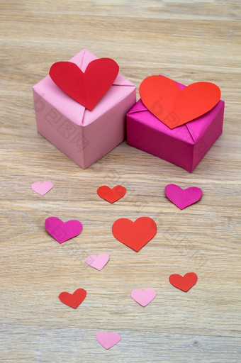礼物粉红色的包装红色的心荣誉2月情人节一天生日礼物给礼物情人节一天礼物粉红色的包装红色的心荣誉2月生日礼物给礼物