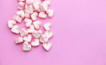 平躺设计前视图集团心形状棉花糖粉红色的背景与复制空间为网络横幅模板设计福吉甜点菜单餐厅摩天观景轮宣传册