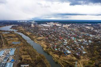 全景的<strong>城市</strong>伊凡诺沃与的河<strong>介绍</strong>空中视图春天多云的一天照片采取从直升机四轴飞行器