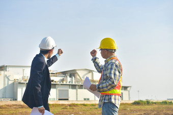 <strong>项目</strong>经理和工程师建设持有手成功<strong>项目</strong>生产经理和工程师持有手成功<strong>项目</strong>工厂背景