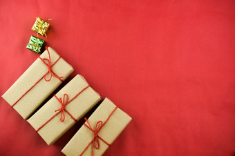 礼物<strong>盒子红色</strong>的背景为快乐圣诞节棕色（的）礼物<strong>盒子</strong>为快乐新yeargift<strong>盒子红色</strong>的背景为快乐圣诞节棕色（的）礼物<strong>盒子</strong>为快乐新一年