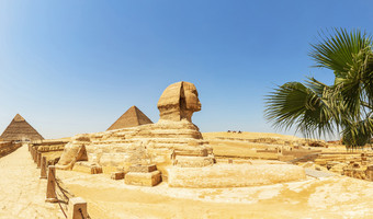 的伟大的金字塔和的伟大的斯芬克斯全景埃及的伟大的金字塔和的伟大的斯芬克斯全景埃及