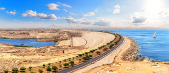 阿斯旺高大坝视图美丽的阳光明媚的全景埃及阿斯旺高大坝视图美丽的阳光明媚的全景埃及