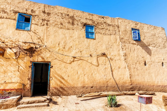 传统的非洲农村房子的尼罗河上埃及传统的非洲农村房子的尼罗河上埃及