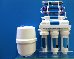 水净化系统概念内部反向渗透过滤器的喝水治疗系统反向渗透