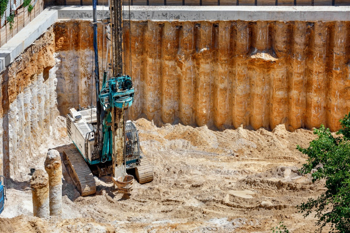 大挖掘机安装混凝土列钻井钻井平台加强的基
