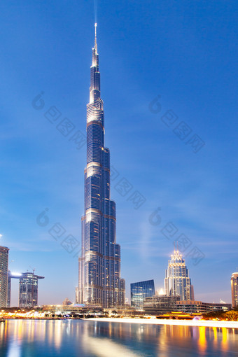 迪拜阿联酋2月迪拜塔哈利法塔世界rsquo最高的塔<strong>晚上</strong>市中心迪拜塔迪拜