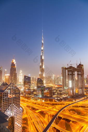 <strong>迪拜</strong>阿联酋2月<strong>迪拜</strong>塔哈利法塔的最高的建筑的世界<strong>迪拜</strong>市中心城市景观<strong>迪拜</strong>晚上天际线忙谢赫。扎耶德路十字路口日落2月<strong>迪拜</strong>