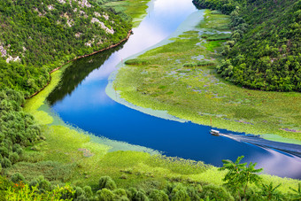 船河山黑山共和国视图从以上船河山