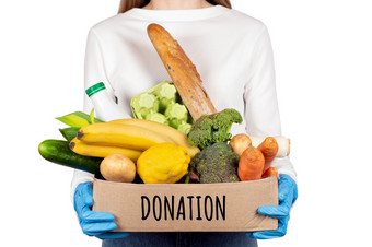 安全食物交付捐赠概念食物交付在冠状病毒检疫盒子与不同的食物成分这样的水果蔬菜牛奶酸奶鸡蛋安全食物交付捐赠概念盒子与不同的食物成分