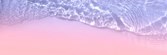 血清水纹理关闭光紫色的和粉红色的梯度水背景透明的美护肤品样本化妆品清晰的液体涂抹长横幅与复制空间血清水纹理关闭光紫色的和粉红色的梯度水背景透明的美护肤品样本化妆品清晰的液体涂抹长横幅与复制空间