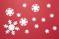 圣诞节作文集团大和小白色感觉雪花勃艮第红色的背景节日新一年概念水平平躺最小的风格前视图
