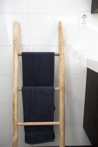 木毛巾悬挂器梯浴室与清洁毛巾现代设计木毛巾悬挂器梯浴室与清洁毛巾