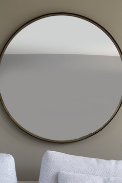 大轮镜子生活房间现代室内复古的奢侈品椭圆形镜子新设计特写镜头大轮镜子生活房间现代室内复古的奢侈品椭圆形镜子新设计