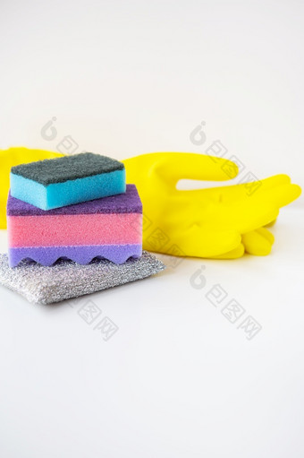 准备为清洁的房子浴巾橡胶手套刮板清洁和清洁概念准备为清洁的房子浴巾橡胶手套刮板清洁和清洁概念