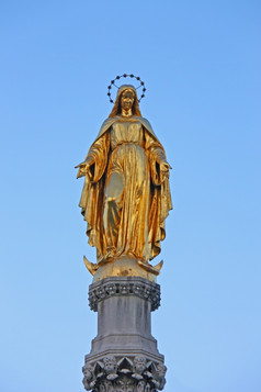 雕像的祝福维珍玛丽附近大教堂萨格勒布克罗地亚