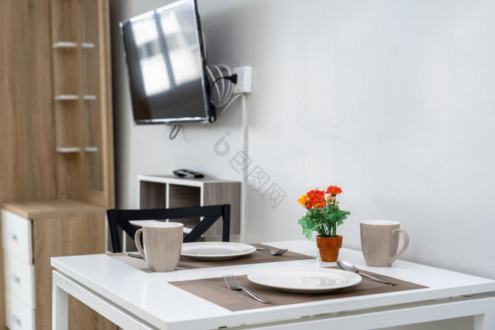 奢侈品室内生活房间和餐厅表格工作室房间类