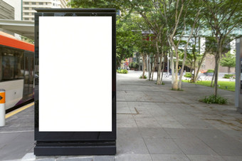 数字媒体空白广告广告牌的公共汽车停止空白广告牌公共商业与乘客招牌为产品广告设计