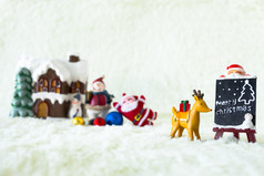 圣诞节装饰假期与圣诞老人老人和雪人雪背景和复制空间