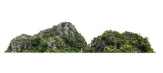 岩石山山与绿色森林隔离白色背景