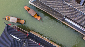 空中视图朱家角水小镇和中国传统的旅游船运河<strong>上海</strong>朱家角水小镇<strong>上海</strong>中国