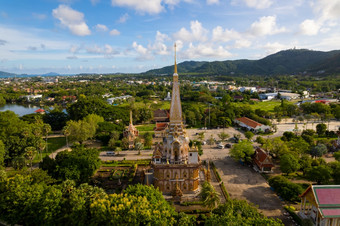 高角视图Chalong寺庙美丽的天空<strong>普吉岛旅游</strong>吸引力泰国