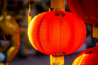 红色的灯笼装饰为中国人新一年节日中国人神社古老的中国人艺术与的中国人字母祝福写《财富》杂志祝福赞美公共的地方泰国