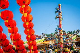 红色的灯笼装饰为中国人新一年节日中国人神社古老的中国人艺术与的中国人字母祝福写《财富》杂志祝福赞美公共的地方泰国