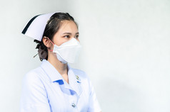 护士穿面具保护对冠状病毒科维德