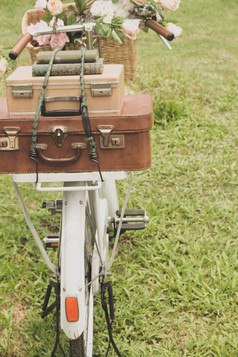 古董自行车与袋