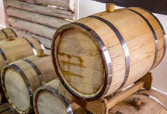 酒生产木<strong>酒桶</strong>是发现的酒庄他们是准备好了对于是已经填满木<strong>酒桶</strong>是发现的酒庄他们是准备好了对于是已经填满
