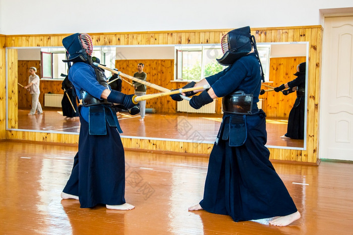 关闭剑道战斗机与shinai日本武术艺术剑战斗日本武术艺术剑战斗体育运动
