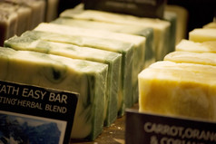 有机自制的herbal肥皂的市场