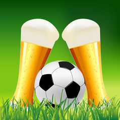 啤酒玻璃和足球球草绿色足球背景插图