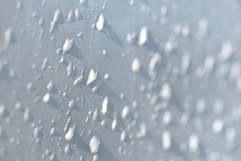 关闭waterdrops白色光滑的围墙聚氯乙烯