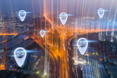 互联网认为沟通概念空中视图晚上高速公路人数道路高速公路道路的城市