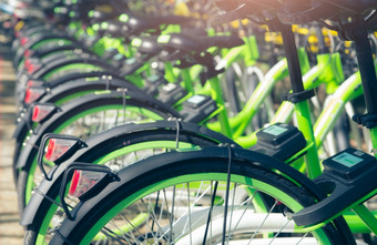 自行车分享系统自行车为租金业务自行车为城市<strong>之旅</strong>自行车停车站环保运输城市经济公共运输自行车站的公园健康的生活方式
