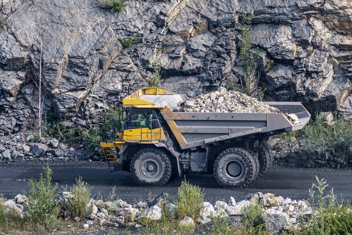 转储卡车石灰石矿业重机械矿业的采石场