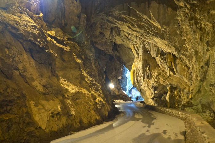库沃纳路自然岩溶洞穴国家遗产网站西班牙语文化财产文化感兴趣洞穴的水ribadesella阿斯图里亚斯西班牙欧洲