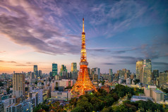 东京城市视图与东京塔《暮光之城》