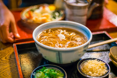 传统的《京都议定书》风格荞麦面条日本餐厅