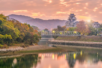 <strong>日本</strong>冈山城堡秋天季节<strong>日本</strong>冈山城市<strong>日本</strong>日落