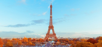 的埃菲尔铁塔塔巴黎美丽的城市全景秋天金颜色风景优美的视图巴黎视图从特罗卡迪罗广场的埃菲尔铁塔塔巴黎美丽的城市全景秋天金颜色风景优美的视图巴黎视图从特罗卡迪罗广场